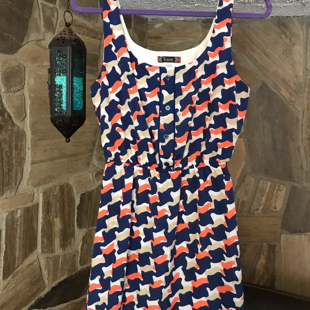 Mini dress or cute too with jeans size small
